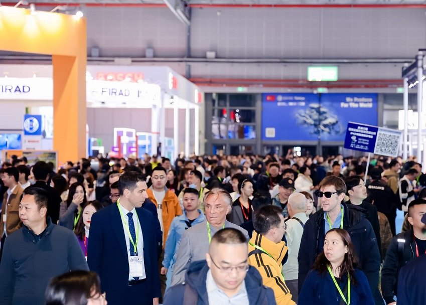 The major product sections and special areas received enthusiastic responses