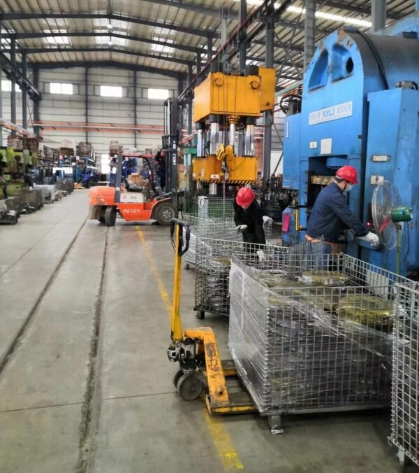 SL auto parts professional wholesale clutch pressure plate, clutch plate, release bearing, brake system parts, slack adjuster, brake chamber, clutch servo, etc