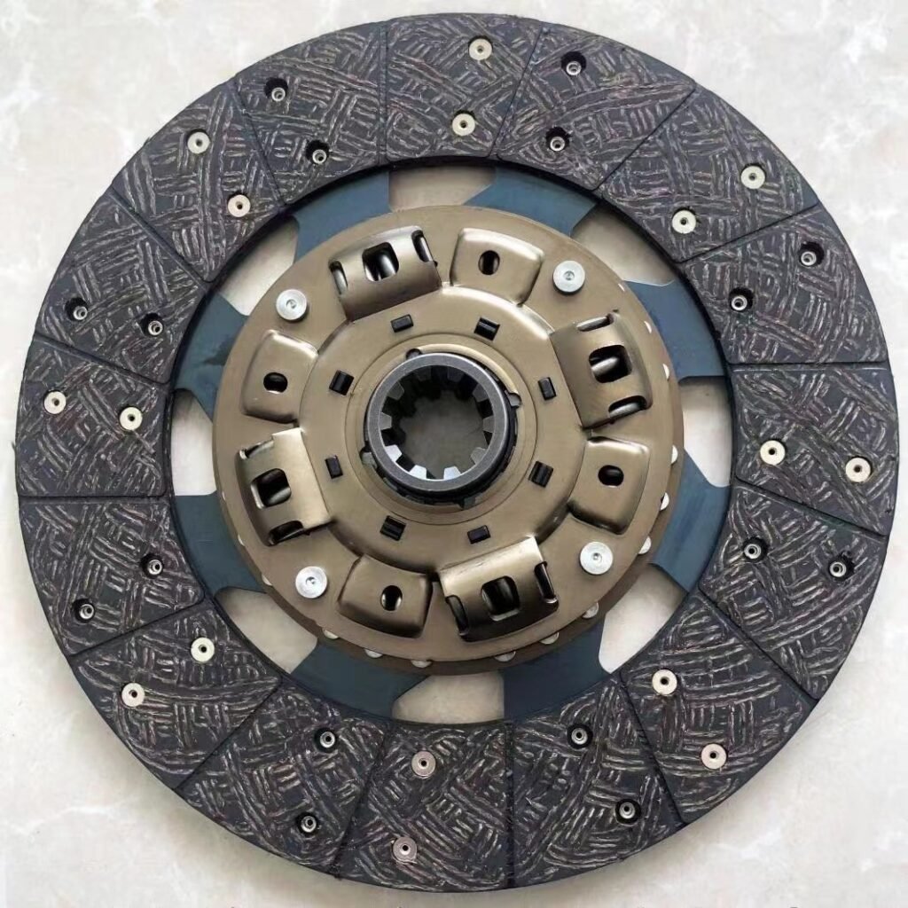 Foton Aumark clutch disc (OEM: FTD204U). Dimensions: 325*210*10*38.4mm.