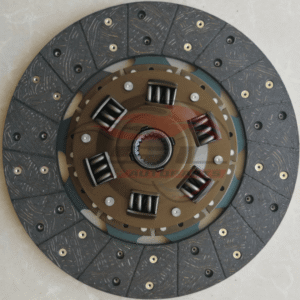 Isuzu ELF (NHR6/NKR7) with our 300mm clutch plate for 4HF1/4JH1-TC engines. OEM part numbers: ISD136U, DG-321U, 30100-89TA2.