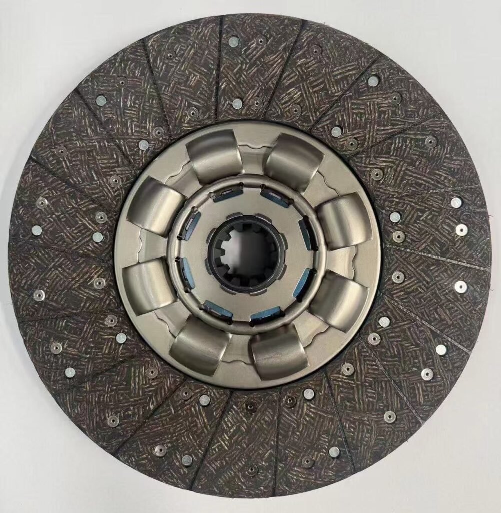 What is the difference between a clutch disc and a clutch plate?